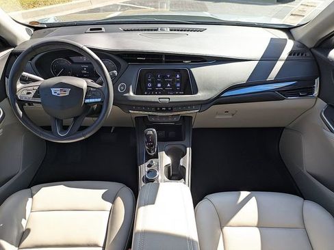 Certified 2023 Cadillac XT4 Luxury w/ Cold Weather Package image 16