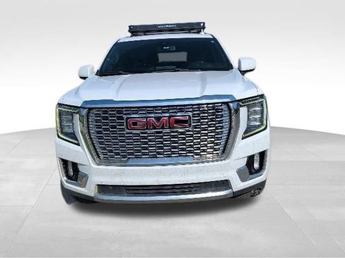Used 2021 GMC Yukon XL SLT AWD/4WD image 8