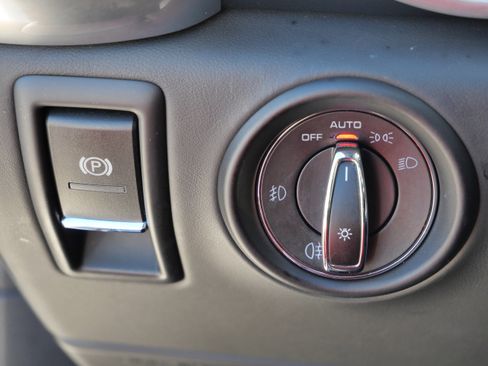 Used 2017 Porsche Cayenne GTS image 22