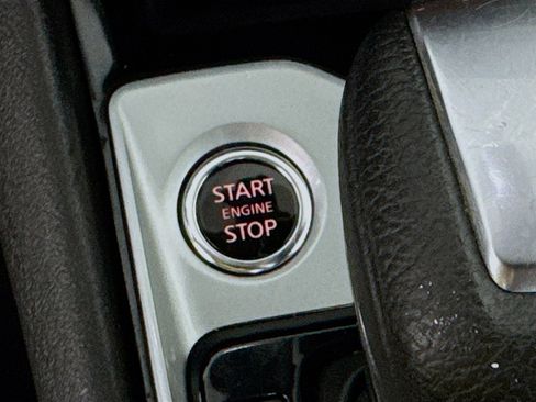 Used 2024 Nissan Altima 2.5 SV image 20