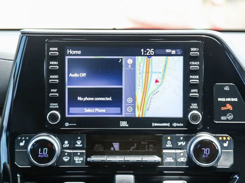 Used 2022 Toyota Highlander XSE FWD image 14