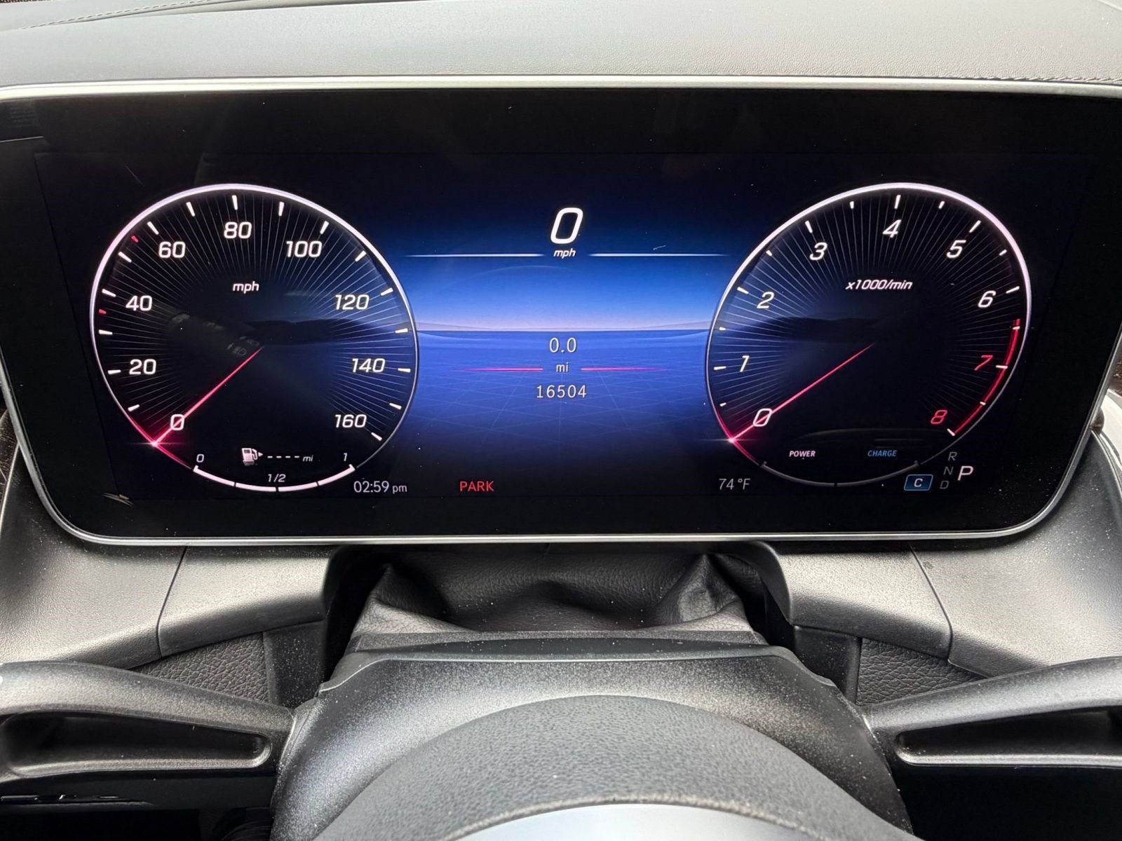Used 2024 Mercedes-Benz GLC 300 4MATIC image 23