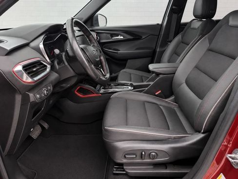 Used 2022 Chevrolet TrailBlazer RS FWD image 7