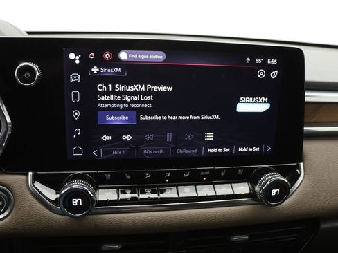 Used 2023 GMC Canyon Denali image 28