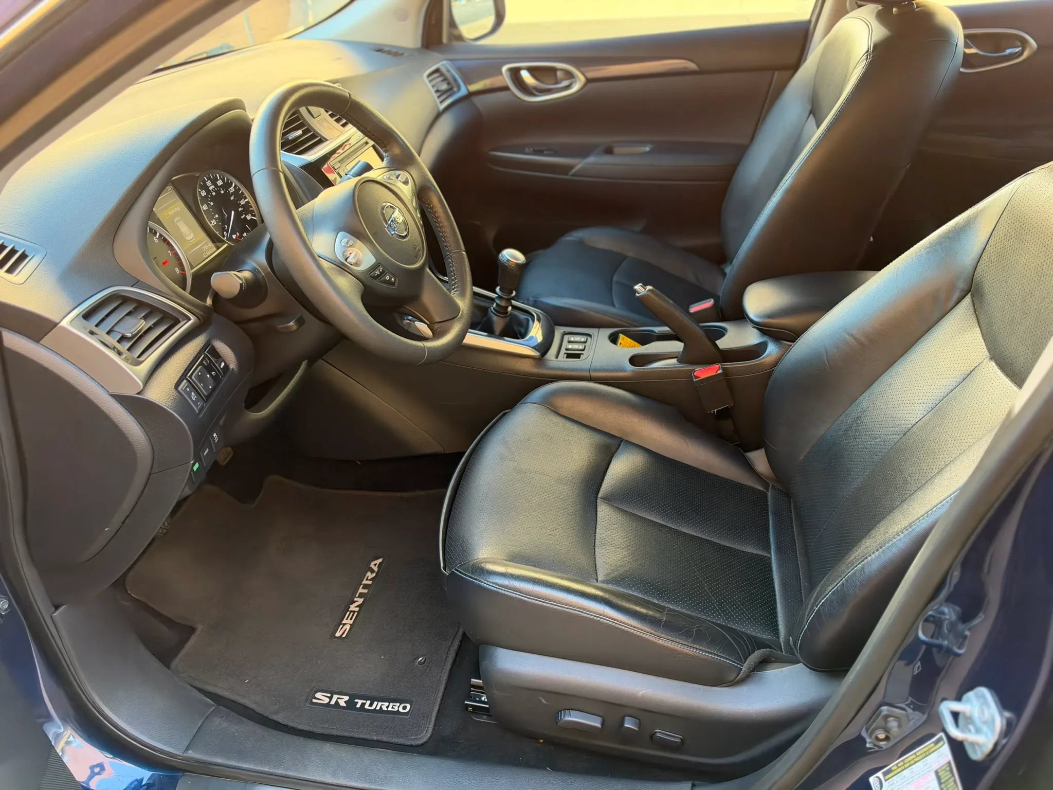 Used 2017 Nissan Sentra SR Turbo w/ SR Turbo Premium Package FWD image 9
