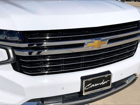 Used 2024 Chevrolet Suburban LT image 34