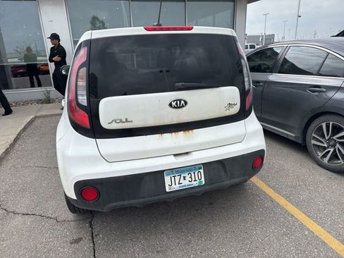 Used 2018 Kia Soul FWD image 6