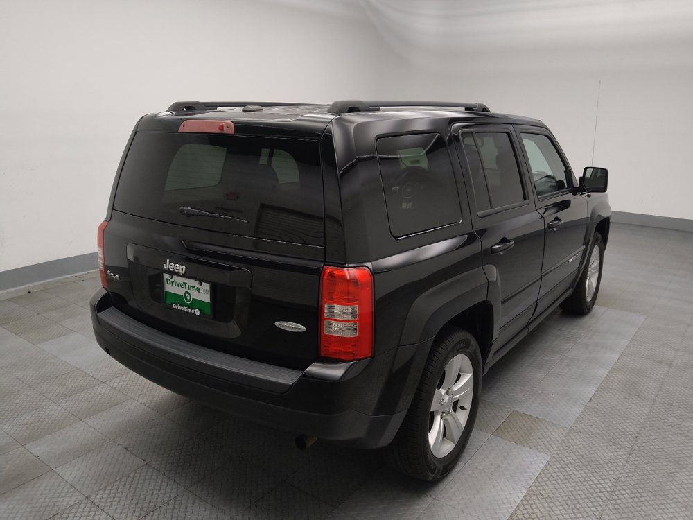 Used 2016 Jeep Patriot Latitude AWD/4WD image 9