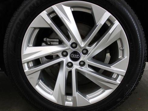 Used 2023 Audi Q7 3.0T Premium Plus AWD/4WD image 9