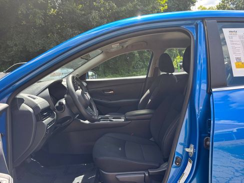 Used 2025 Nissan Sentra SV FWD image 24