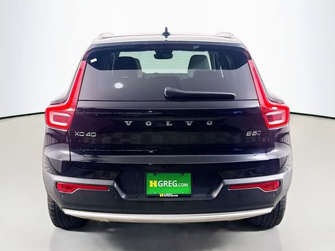 Used 2024 Volvo XC40 B5 Plus AWD/4WD image 8