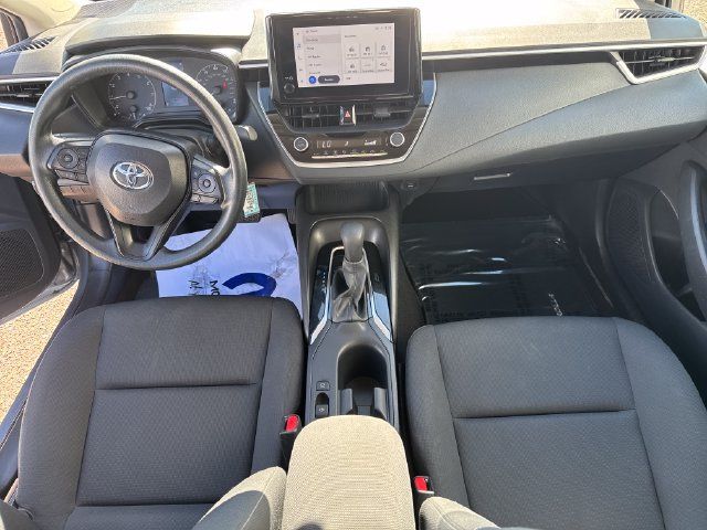Used 2025 Toyota Corolla LE FWD image 12