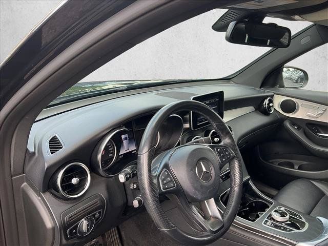 Used 2019 Mercedes-Benz GLC 300 4MATIC image 10