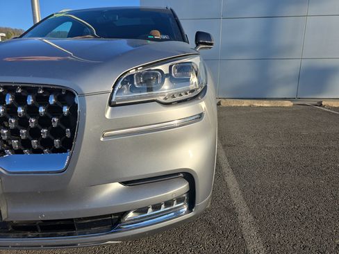 Used 2023 Lincoln Aviator Black Label w/ Dynamic Handling Package image 10