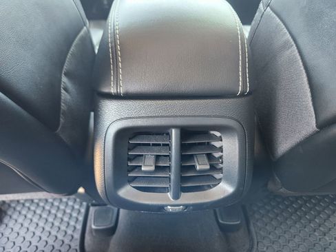 Used 2022 Jeep Cherokee Latitude image 12