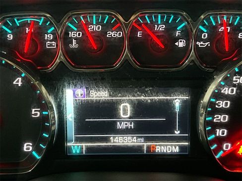 Used 2016 Chevrolet Suburban LTZ image 12