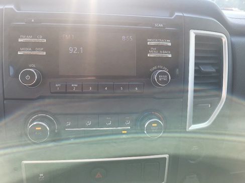 Used 2018 Nissan Titan S w/ HD Front GAWR Package AWD/4WD image 12