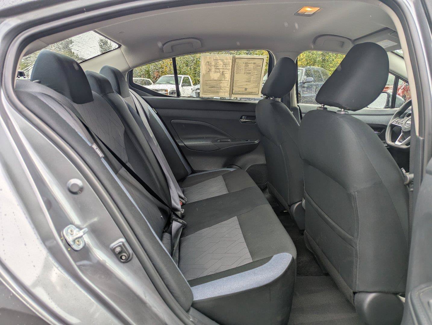 Used 2025 Nissan Versa SV FWD image 33