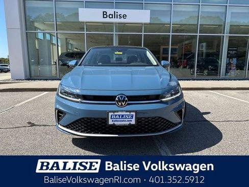 New 2025 Volkswagen Jetta SE image 2