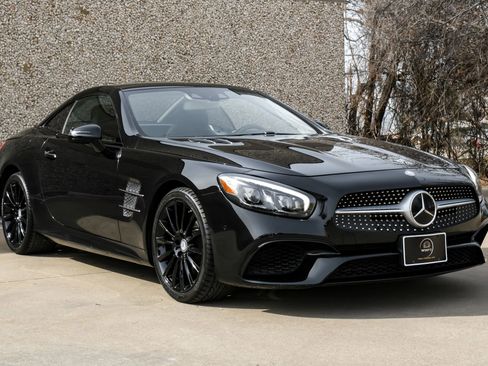 Used 2017 Mercedes-Benz SL 550 image 9
