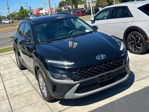 Used 2023 Hyundai Kona SEL w/ Cargo Package AWD/4WD image 5