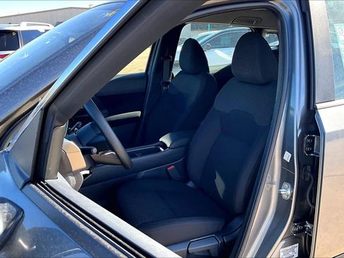 New 2026 Nissan Kicks S image 18