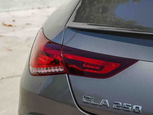 Used 2023 Mercedes-Benz CLA 250 image 7