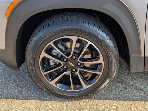 Used 2024 Chevrolet TrailBlazer LT image 25