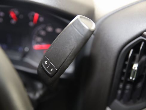 Used 2023 Chevrolet Silverado 2500 Custom w/ Custom Convenience Package image 7