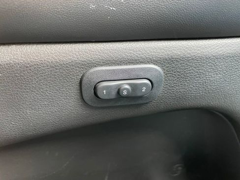 Used 2019 Jeep Grand Cherokee Limited w/ Luxury Group II AWD/4WD image 28