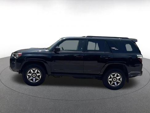 Used 2024 Toyota 4Runner TRD Off-Road AWD/4WD image 8