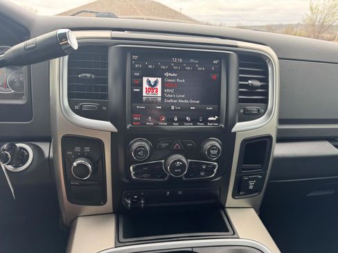 Used 2018 RAM 2500 SLT w/ Luxury Group image 14
