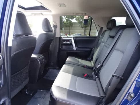 Used 2021 Toyota 4Runner SR5 Premium w/ Moonroof Package RWD image 21