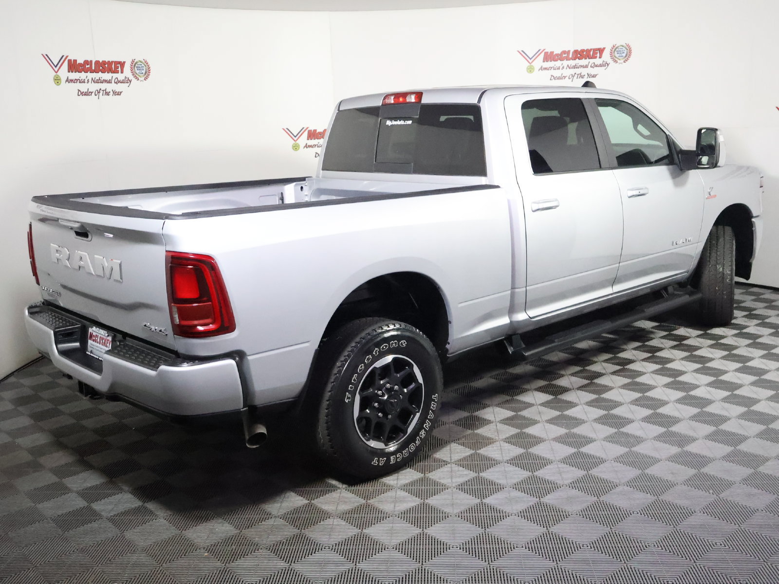 Used 2026 RAM 2500 Laramie AWD/4WD image 9