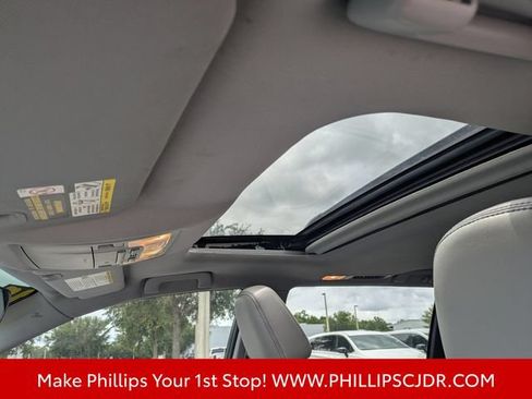 Used 2017 Toyota Highlander XLE FWD image 20