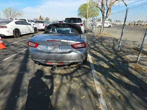 Used 2017 FIAT 124 Spider Lusso image 6