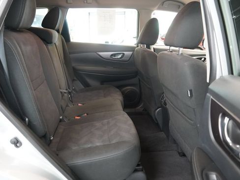 Used 2015 Nissan Rogue SV AWD/4WD image 31