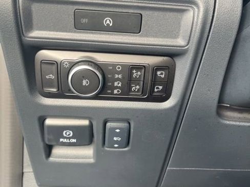 New 2025 Ford F150 Platinum w/ FX4 Off-Road Package image 17