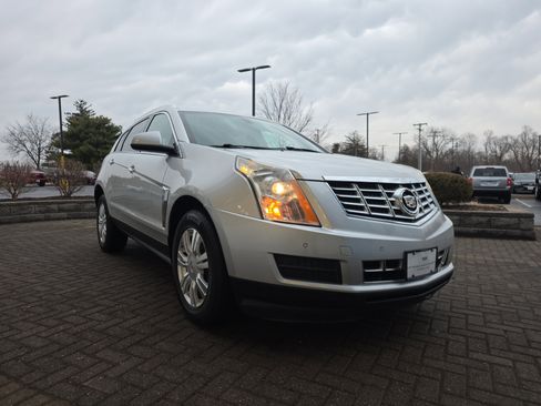 Used 2015 Cadillac SRX Luxury image 7