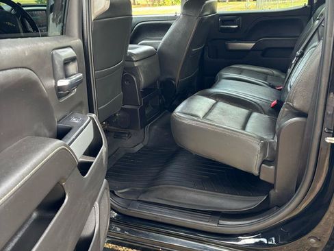 Used 2018 Chevrolet Silverado 1500 LT w/ Texas Edition AWD/4WD image 9