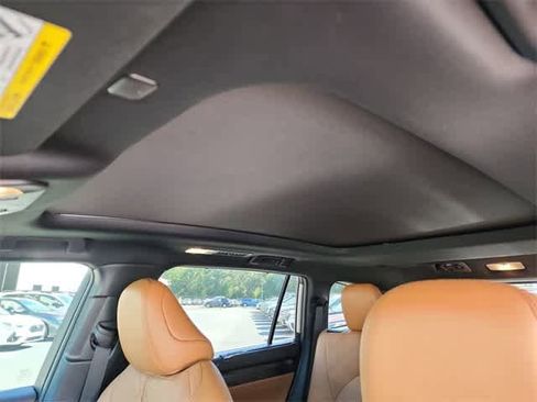 Used 2021 Toyota Highlander Platinum image 16
