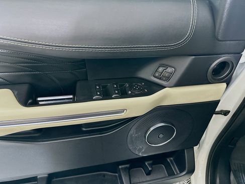 Used 2020 Ford Expedition Max Platinum image 15