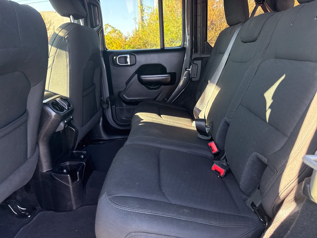 Used 2020 Jeep Wrangler Unlimited Sport S AWD/4WD image 40
