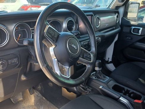 Used 2018 Jeep Wrangler Unlimited Sahara w/ Dual Top Group image 4