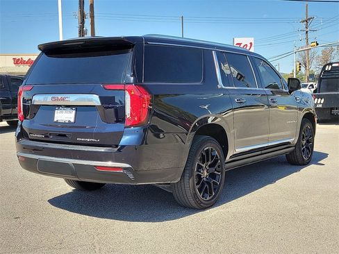Used 2023 GMC Yukon XL Denali image 11