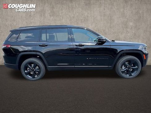New 2025 Jeep Grand Cherokee L Altitude image 9