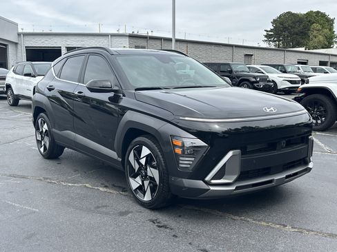 Used 2025 Hyundai Kona Limited image 2