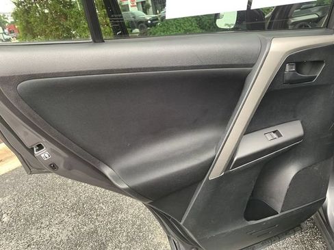 Used 2017 Toyota RAV4 LE w/ Carpet Mat Package AWD/4WD image 15