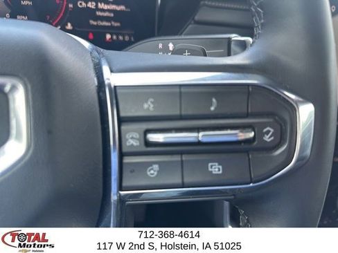 Used 2026 GMC Acadia Elevation w/ Elevation Premium Package AWD/4WD image 16