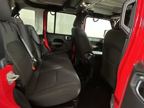 Used 2023 Jeep Wrangler Unlimited w/ Cold Weather Group AWD/4WD image 28